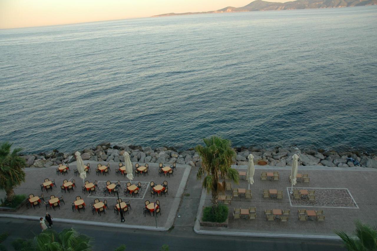 Avra Hotel Méthana Buitenkant foto