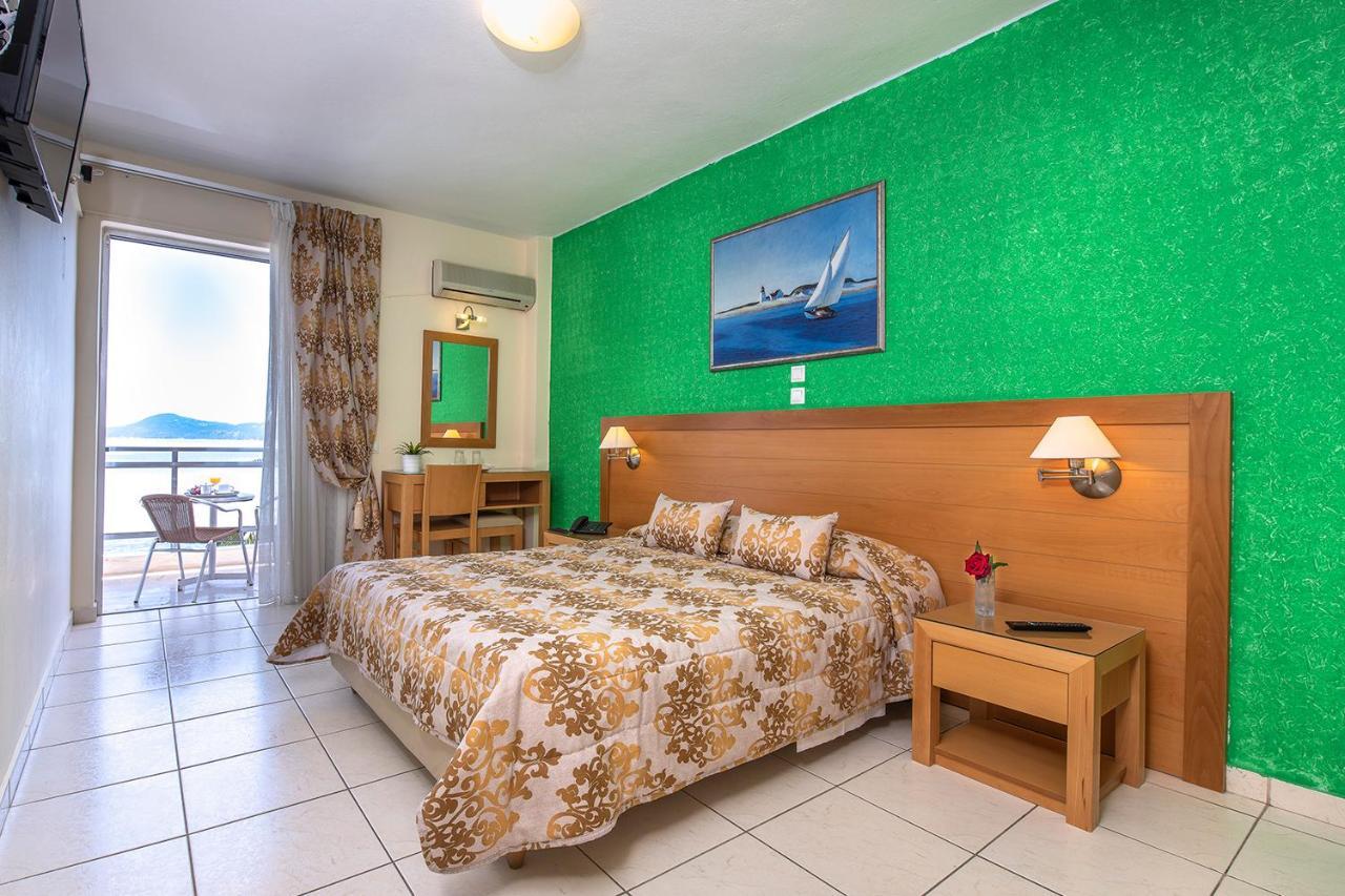 Avra Hotel Méthana Buitenkant foto